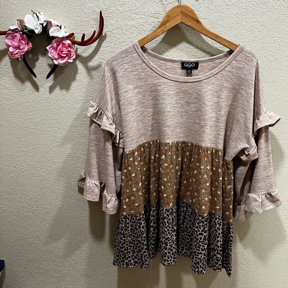 Gigio Fun tiered top NWT